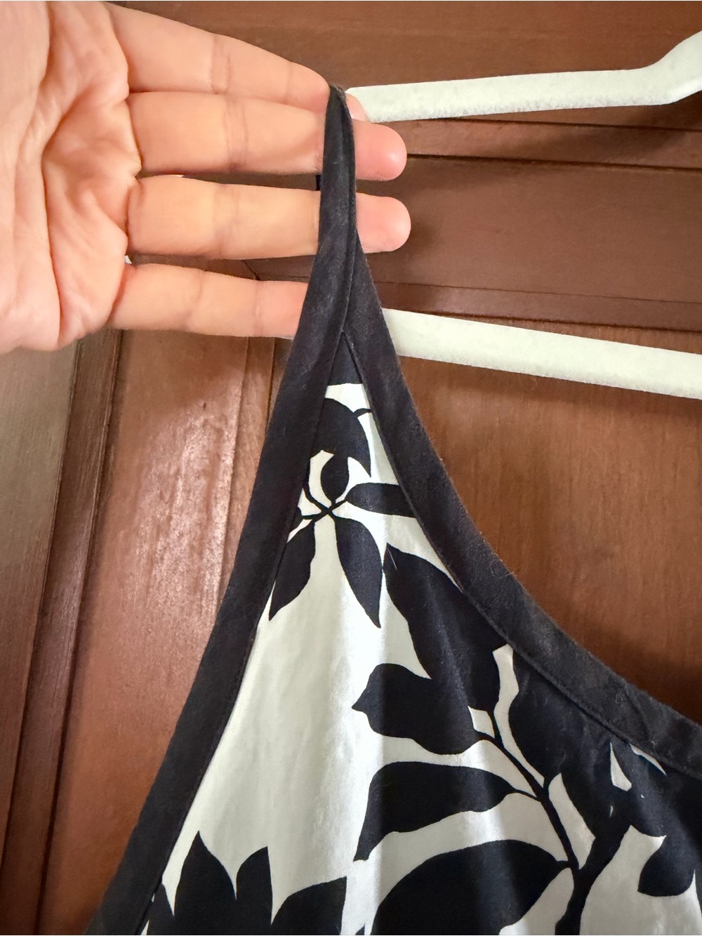 Black & White Floral Print Spaghetti Strap romper - Picture 5 of 8